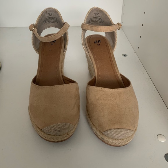 H&M Nude Wedges - Picture 2 of 4
